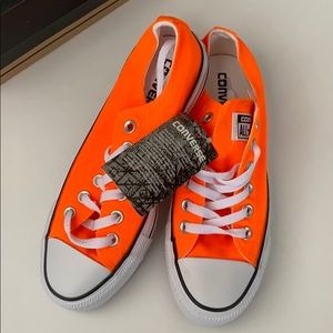 Converse neon orange women’s low top sneakers!